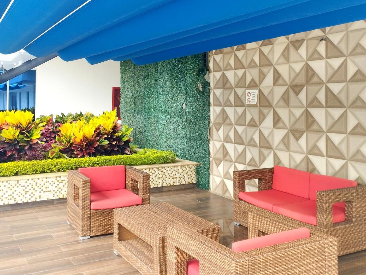 Hotel Royal Elim International San Antonio (Palmira) Exterior foto The Sky Lounge